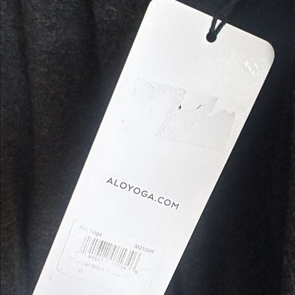 ALO Yoga Men's Black Crewneck Sweater - Picture 4 of 7